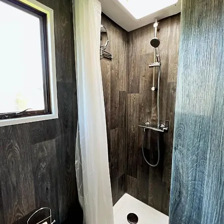 Campsite Luxe Caravan Aan Zee *